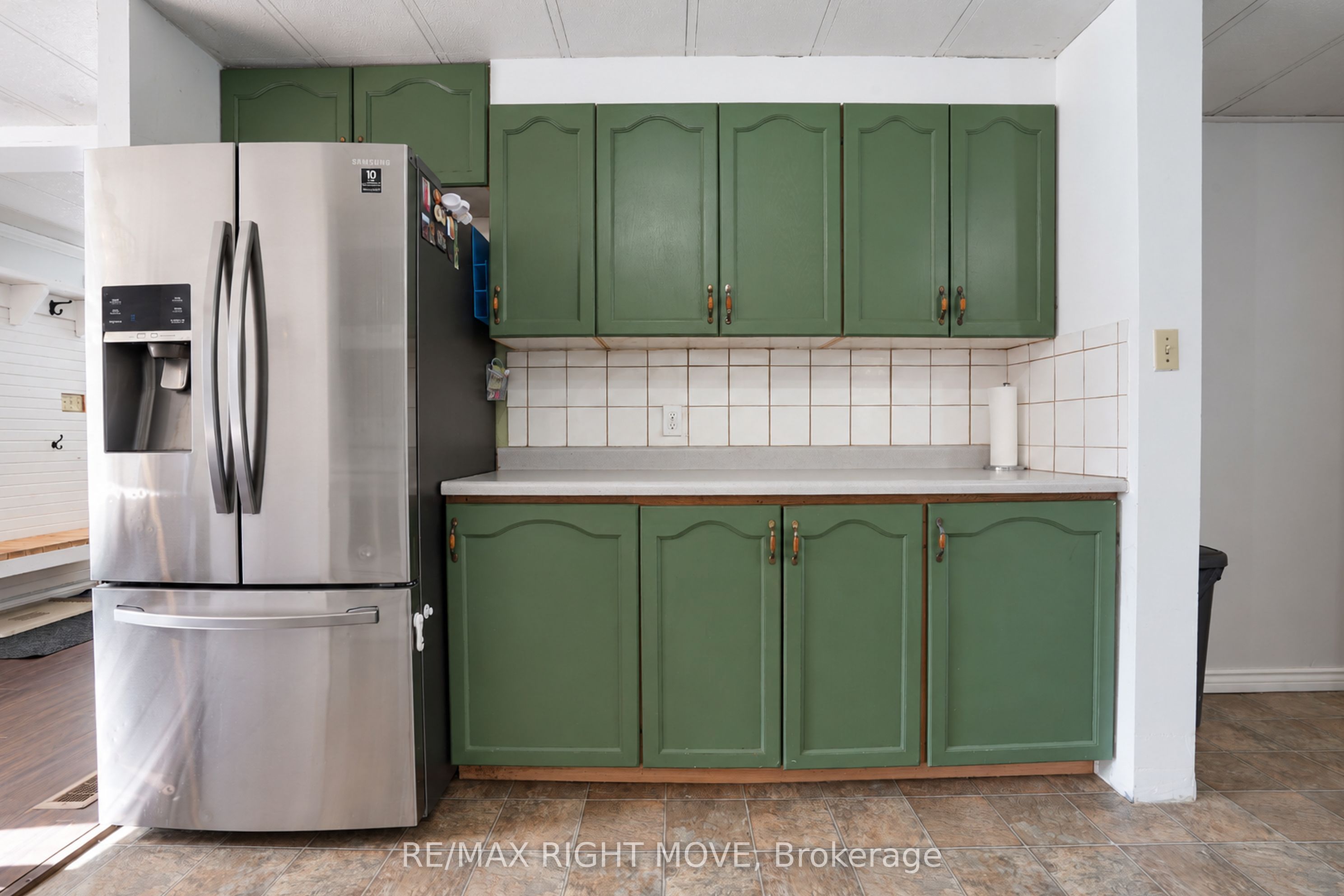 1108 Monck Road