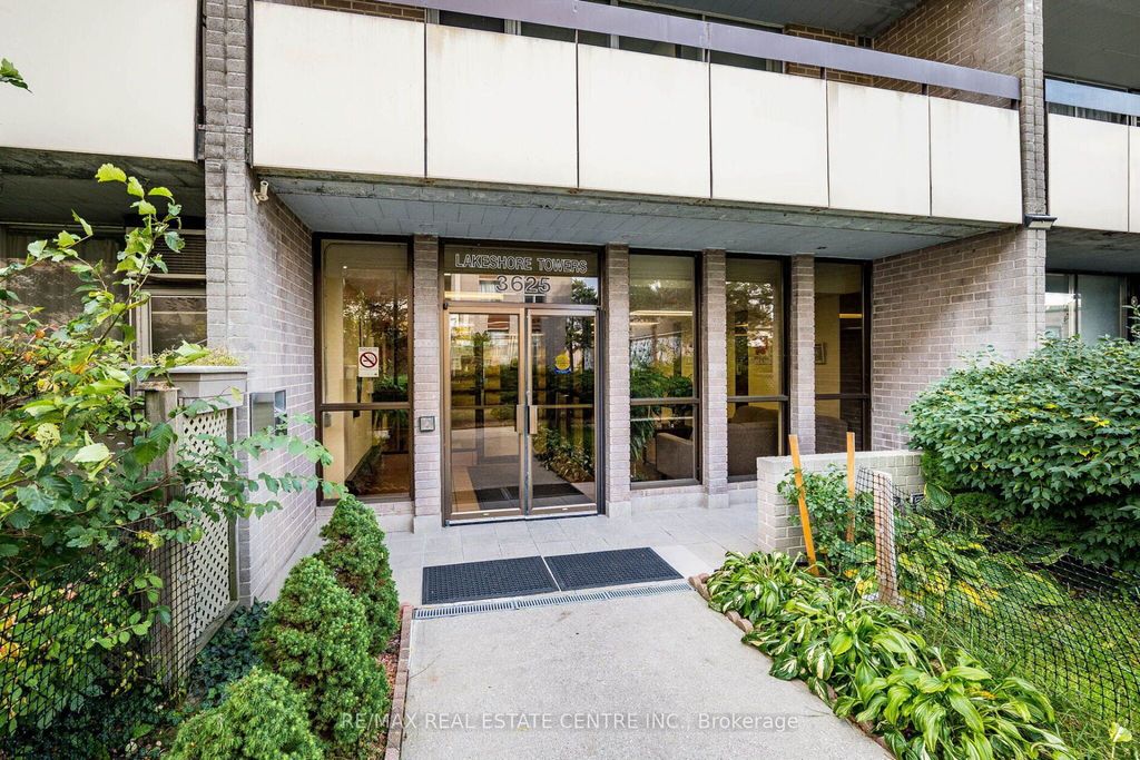 Photo of 3625 Lakeshore Boulevard #Ph4/604, Toronto, ON M8W 4W2 (MLS # W12891270)