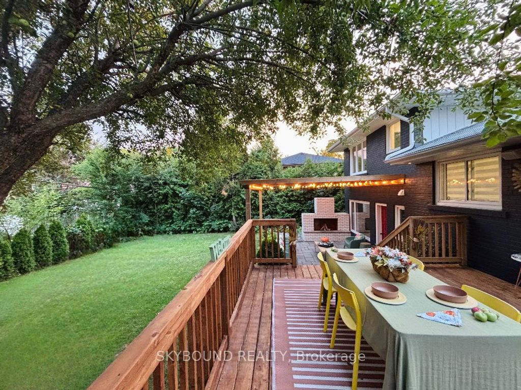 Photo of 23 Drury Lane, Toronto, ON M9P 1P8 (MLS # W12416770)