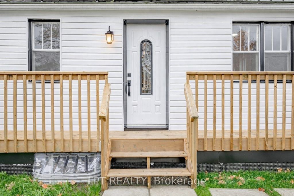 Photo of 46 Young Street, Hastings Highlands, ON K0L 2S0 (MLS # X12852504)