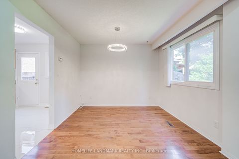 319 Hillside Drive Mississauga ON L5M 2N3