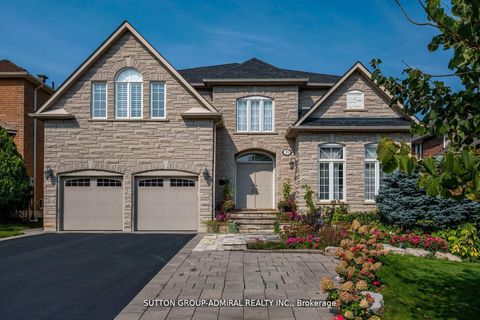 19 Langtry Place Vaughan ON L4J 8K8