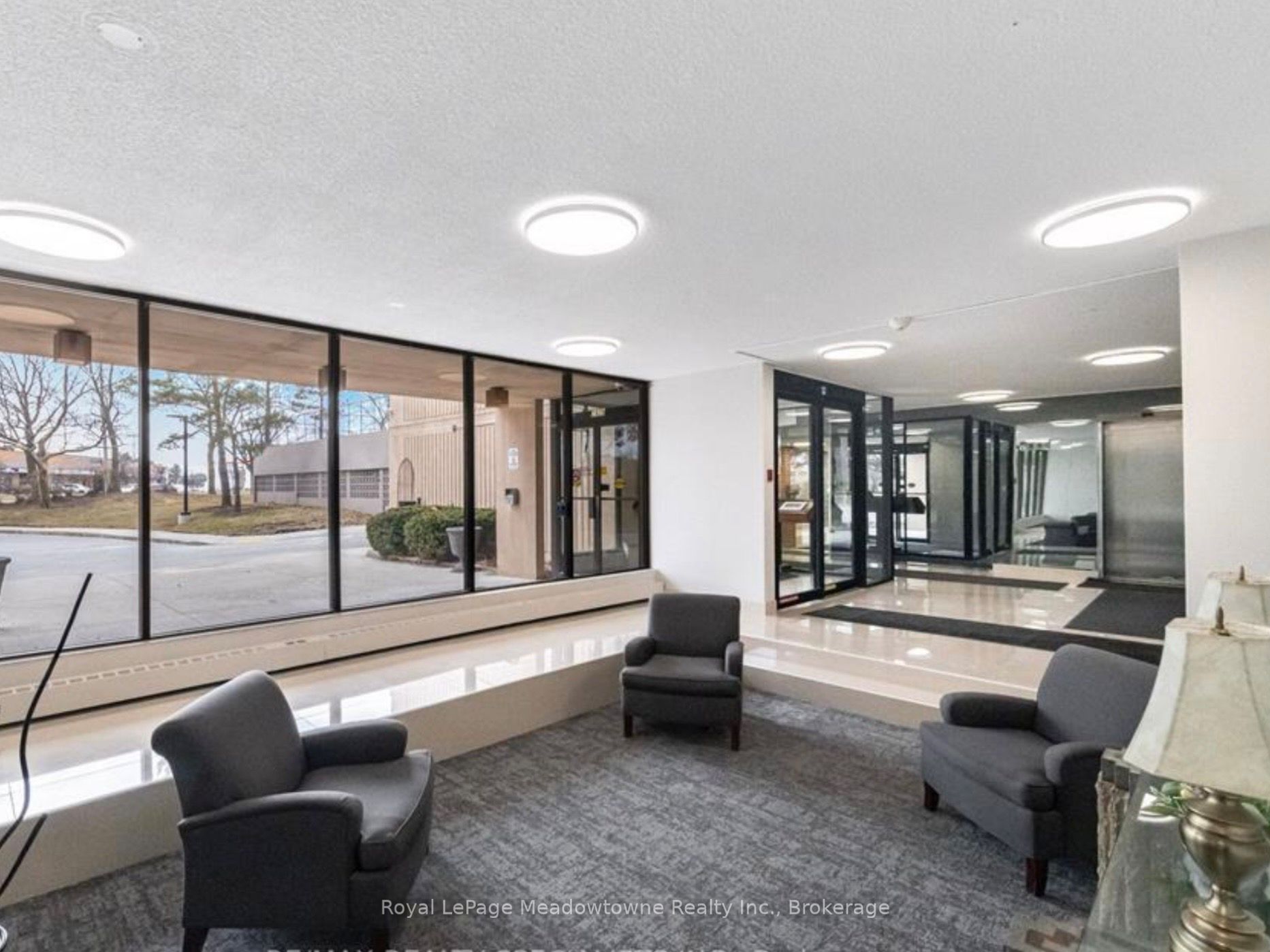 2929 Aquitaine Avenue 215