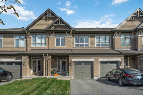 Photo of 781 Cairn Crescent, Orleans - Convent Glen and Area, ON K1W 0P7 (MLS # X12469964)