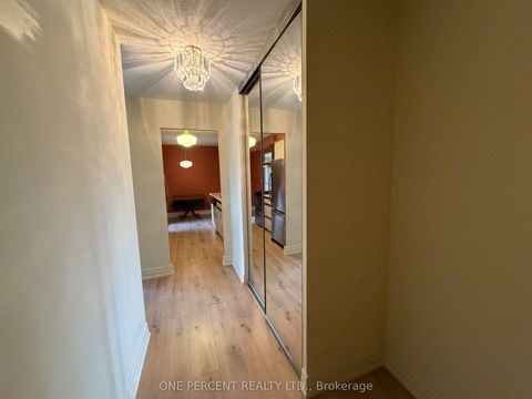 61 Richview Road 1402 Toronto ON M9A 4M8