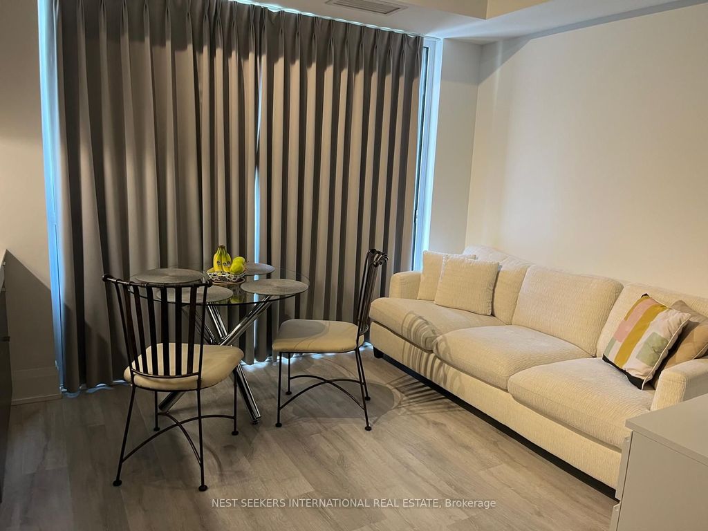 Photo of 101 Erskine Avenue #1606, Toronto, ON M4P 1Y5 (MLS # C12401305)