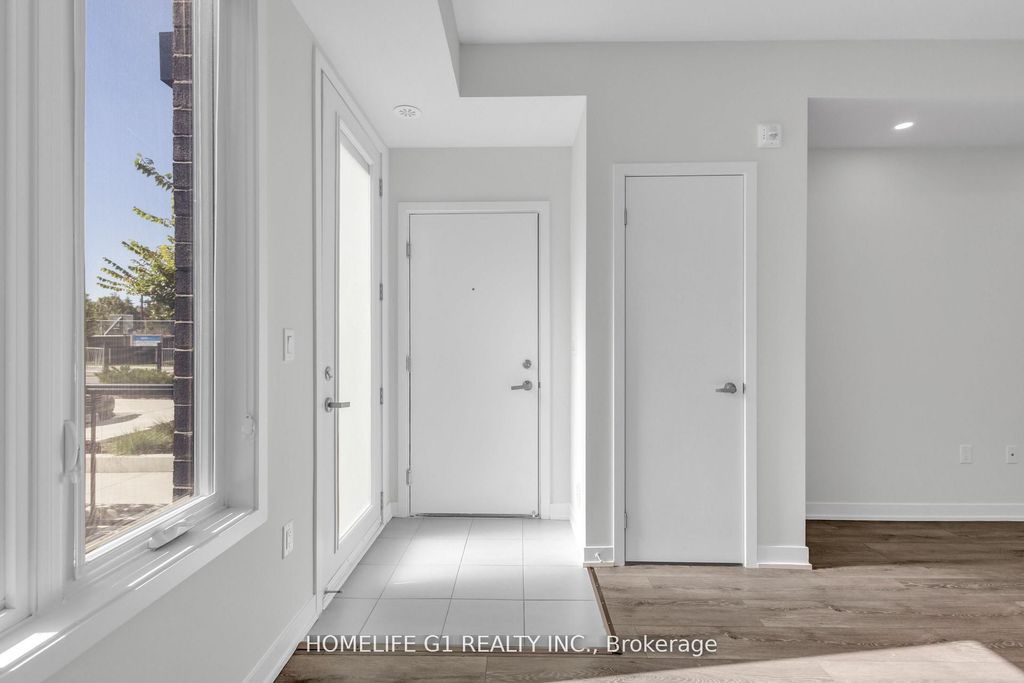 Photo of 3429 Ridgeway Drive #5, Mississauga, ON L5L 0B9 (MLS # W12614416)