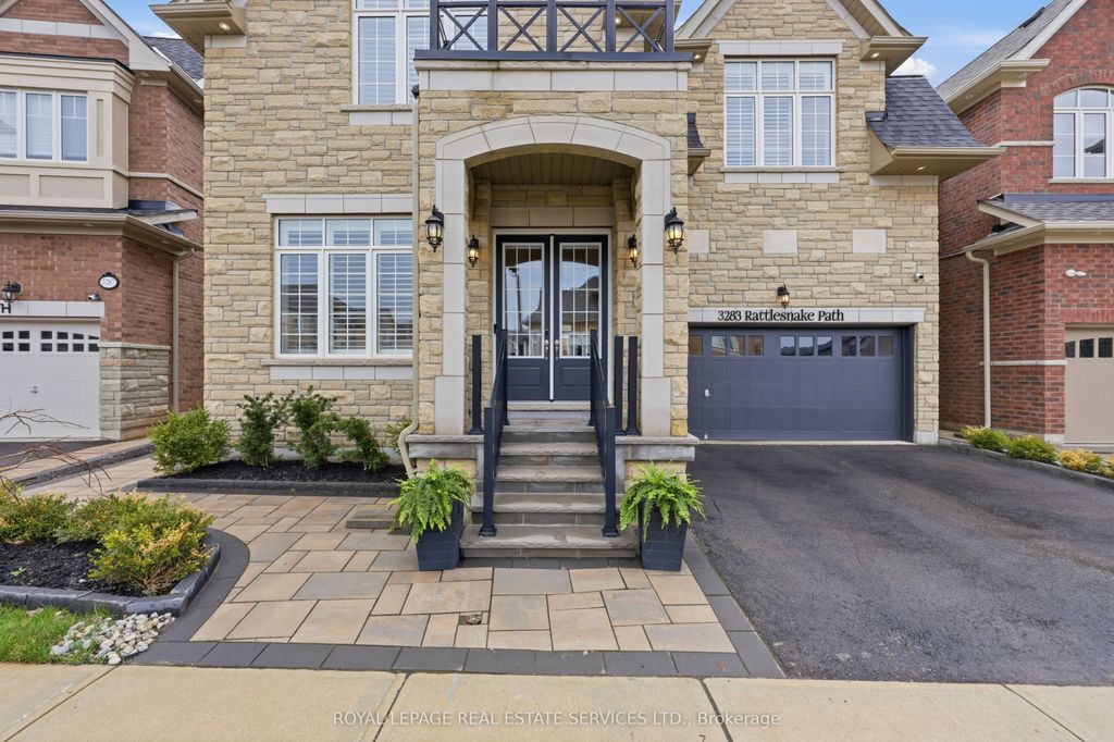 Photo of 3283 Rattlesnake Path, Oakville, ON L6M 5K4 (MLS # W13009712)
