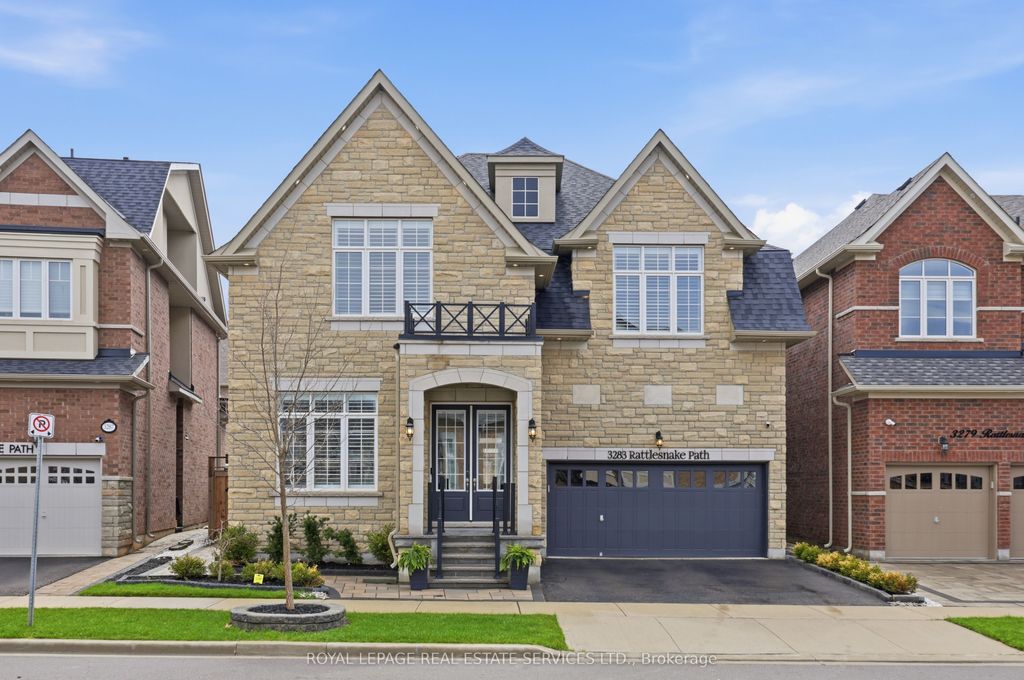 Photo of 3283 Rattlesnake Path, Oakville, ON L6M 5K4 (MLS # W13009712)