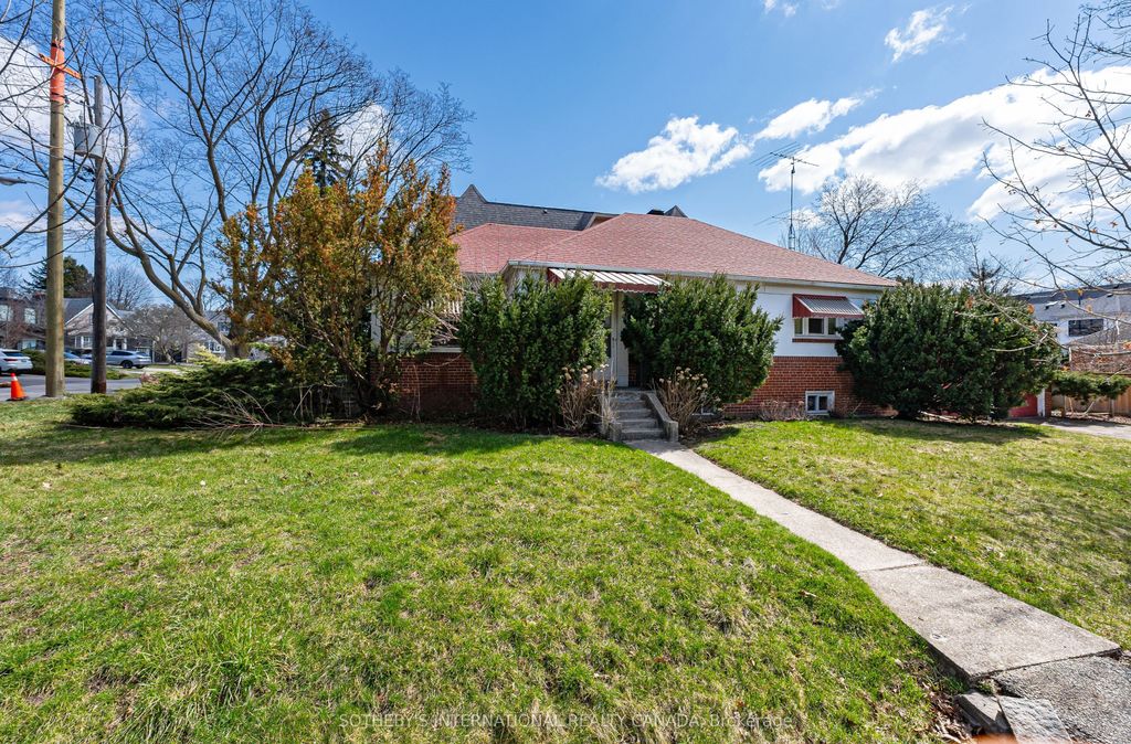 Photo of 47 Grenview Boulevard, Toronto, ON M8Y 3R9 (MLS # W13093226)