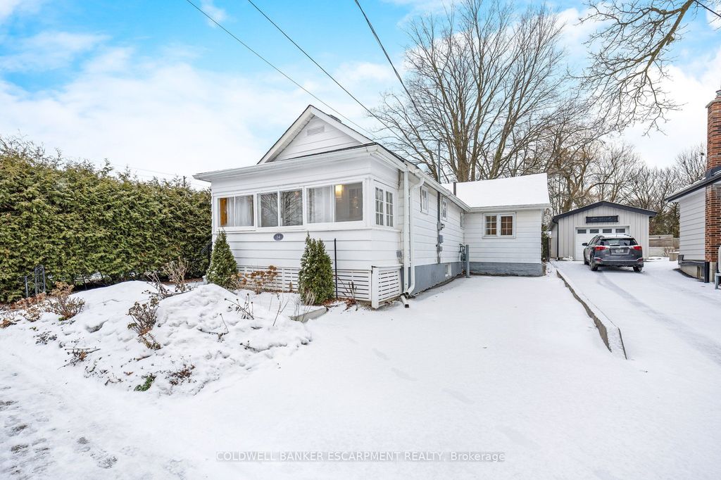 Photo of 14 Laurine Avenue, Guelph, ON N1E 4M9 (MLS # X12719034)
