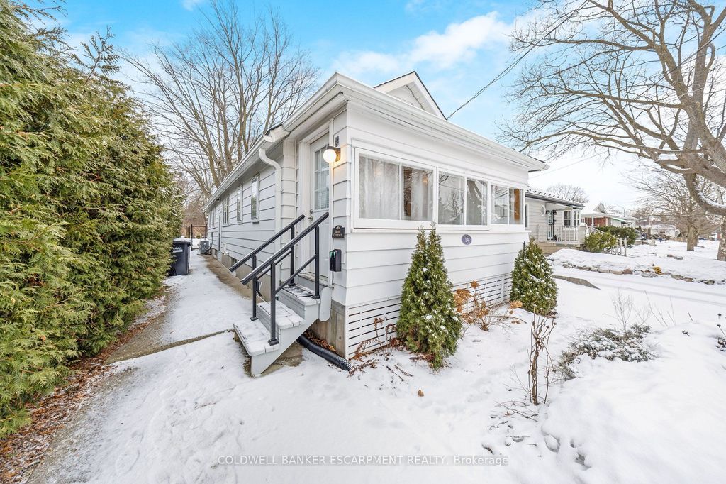 Photo of 14 Laurine Avenue, Guelph, ON N1E 4M9 (MLS # X12719034)