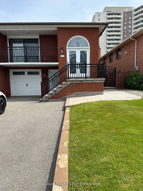 118 Antigua Road Mississauga ON L5B 2T6