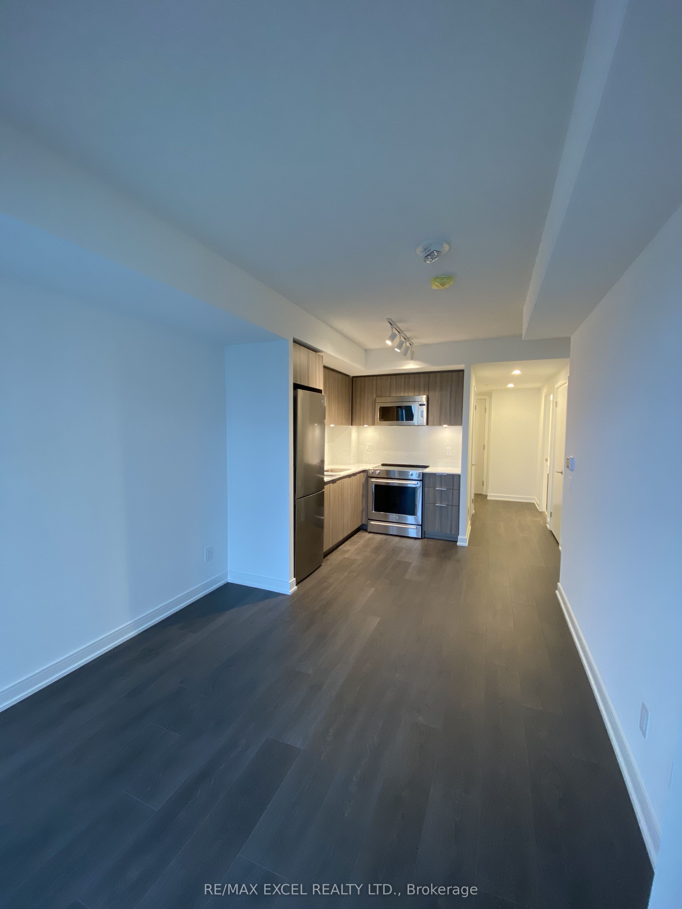 30 Samuel Wood Way 2201