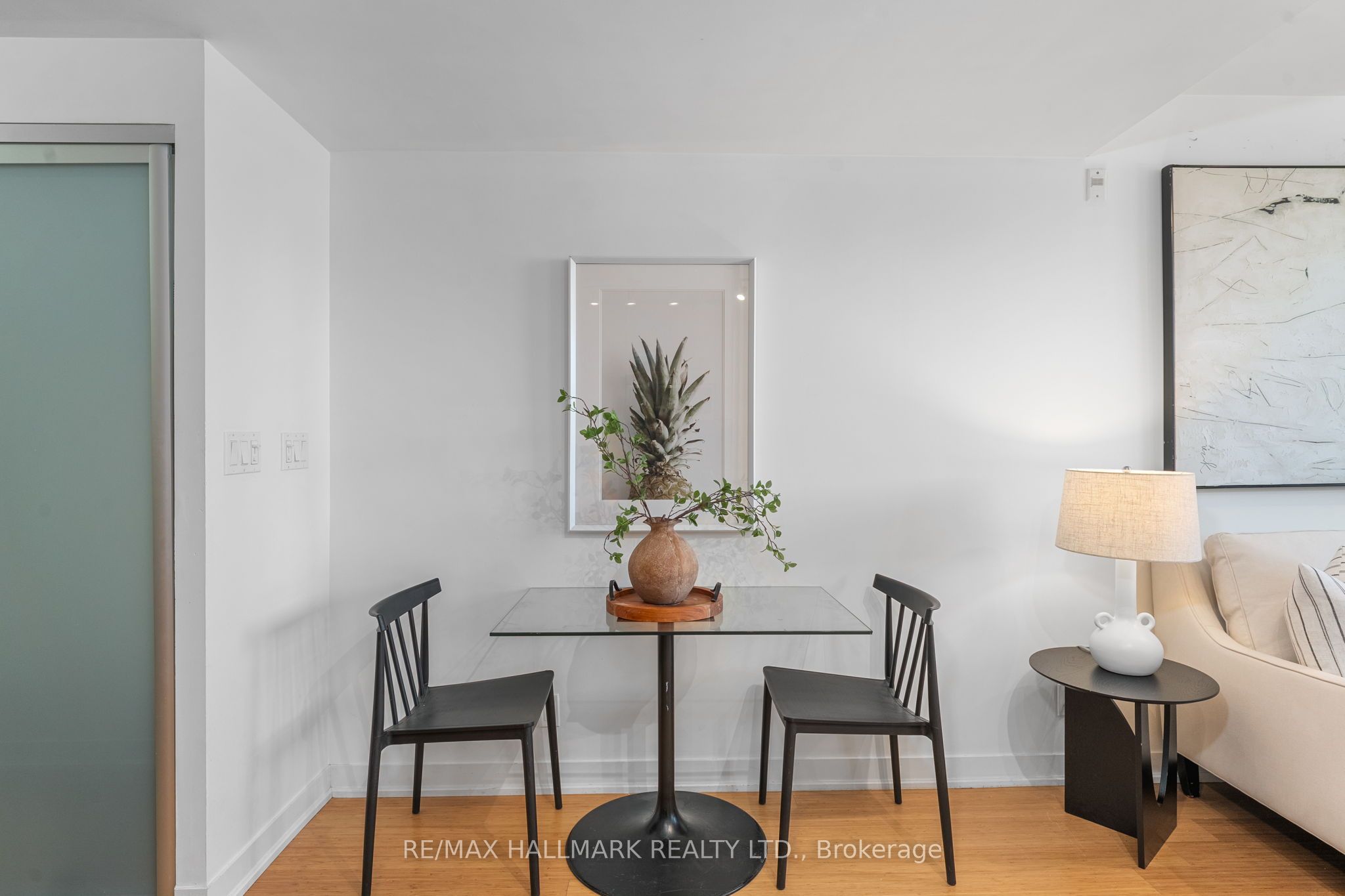 201 Carlaw Avenue 239