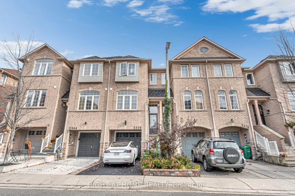 Photo of 3370 Redpath Circle, Mississauga, ON L5N 8R1 (MLS # W13933918)