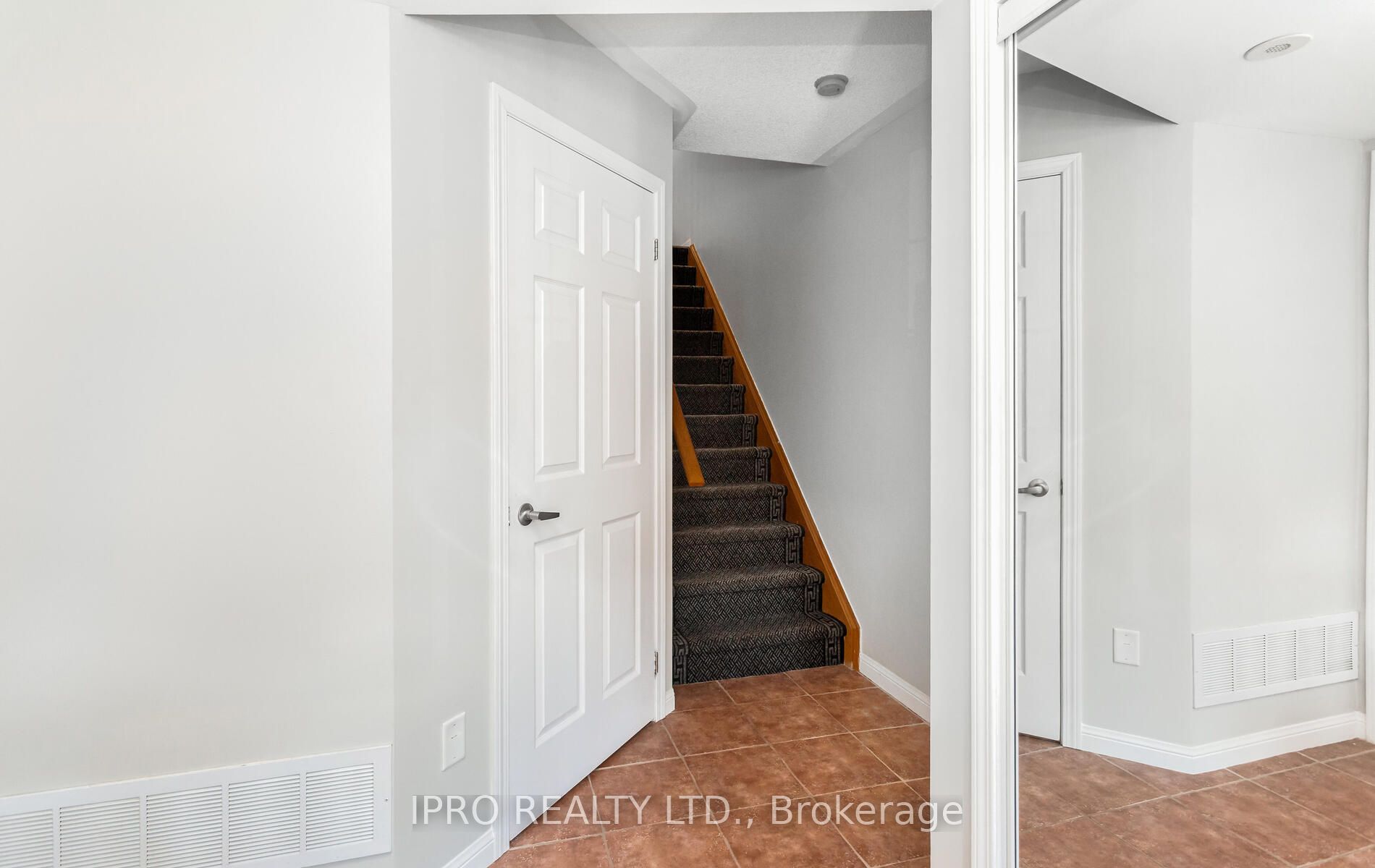 1183 Barnard Drive
