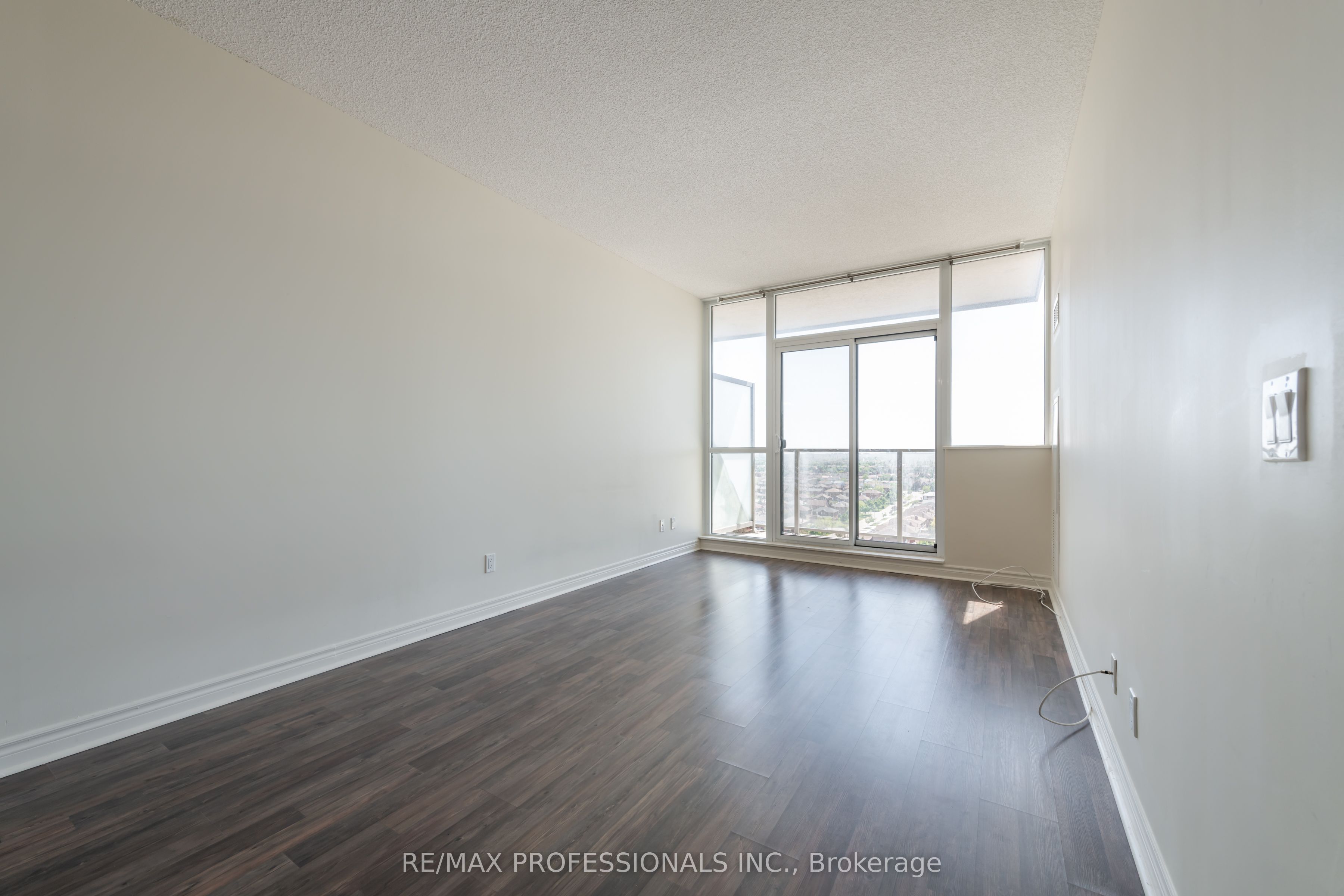 339 Rathburn Road 1511