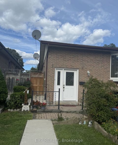 3690 Ellengale Drive Mississauga ON L5C 1Z7