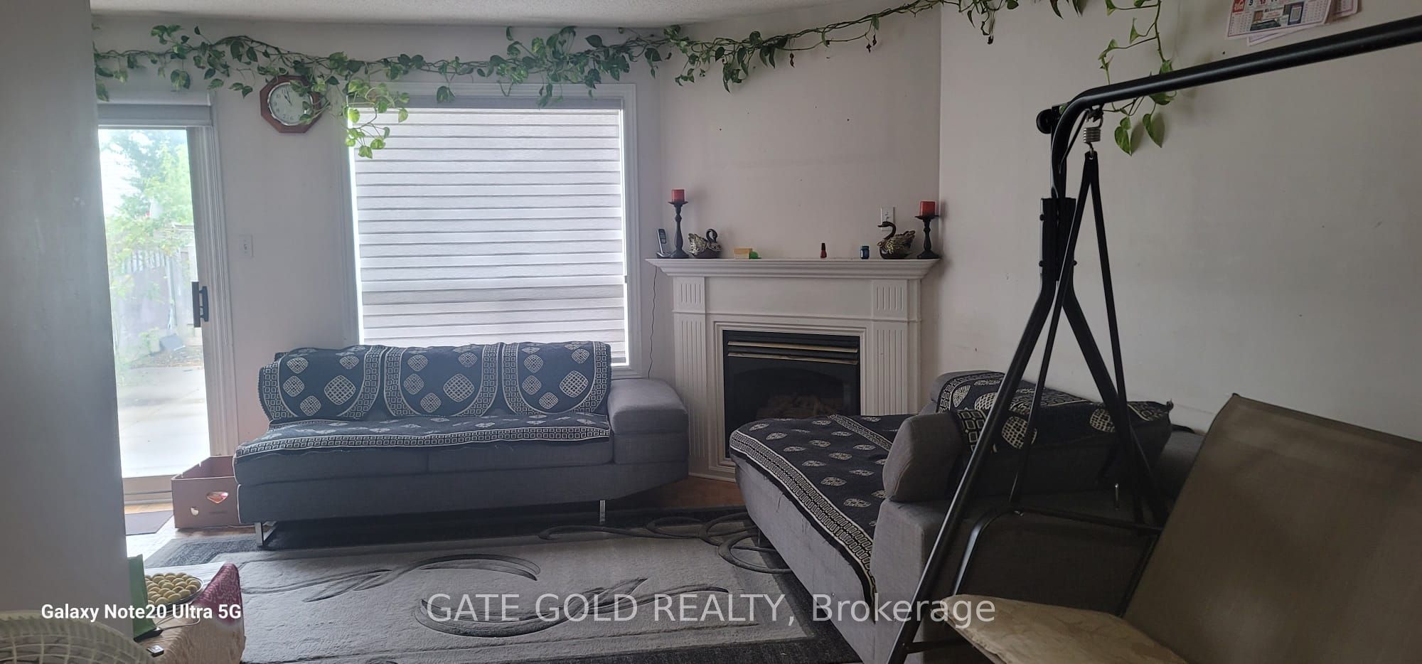 22 Oatfield Road