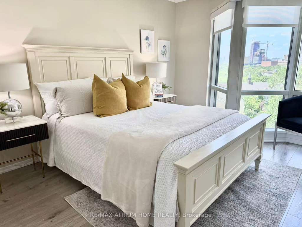 Photo of 1001 Bay Street #1101, Toronto, ON M5S 3A6 (MLS # C13524050)