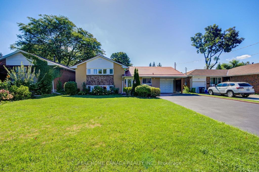 Photo of 29 Ellesboro Drive, Mississauga, ON L5N 1C3 (MLS # W12933694)