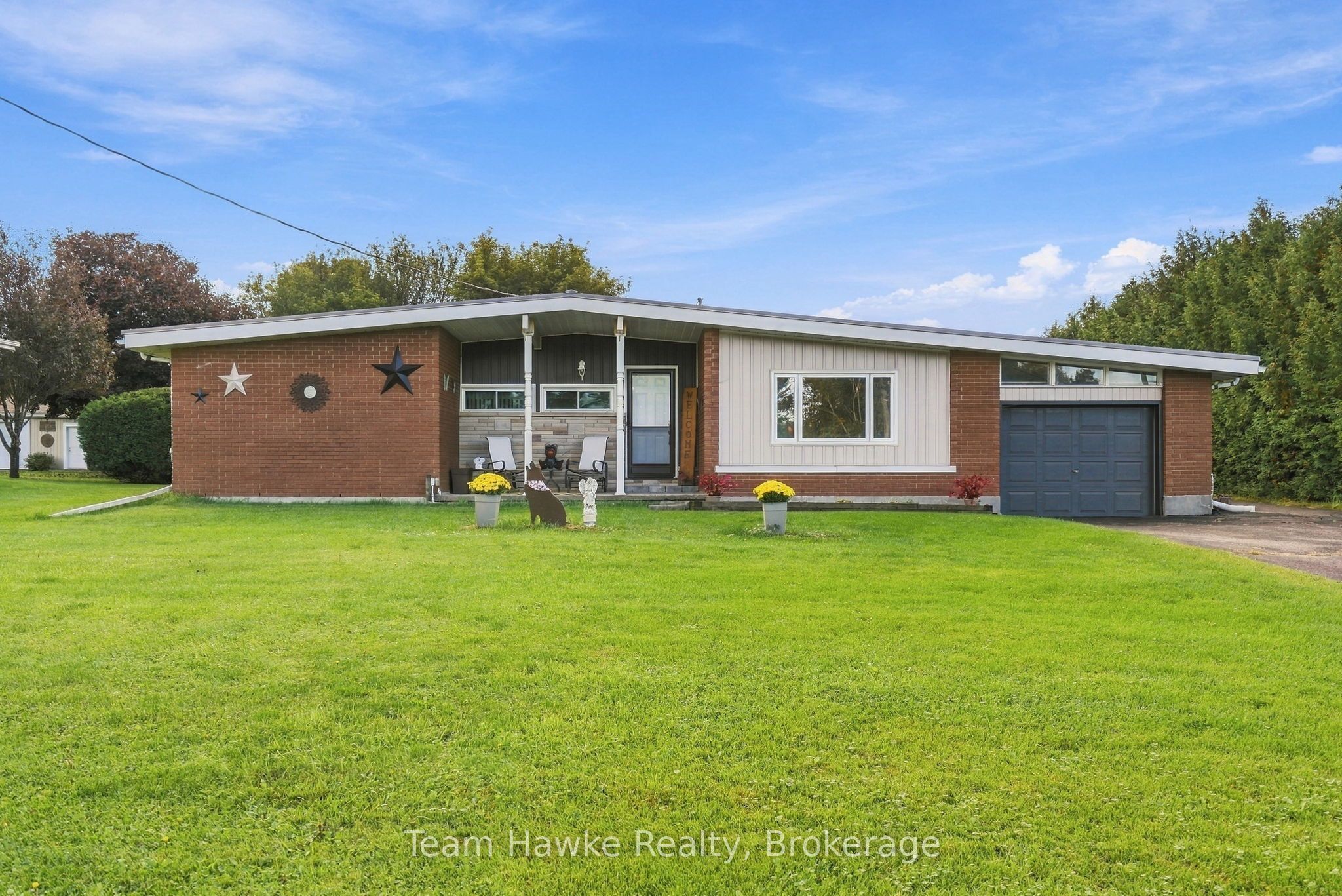385 Lafontaine Road W