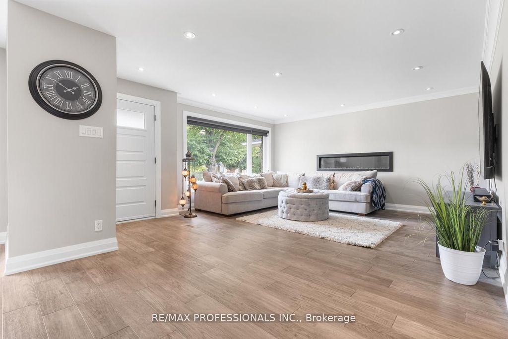 Photo of 20 Bradbury Crescent, Toronto, ON M9C 4B2 (MLS # W12428598)