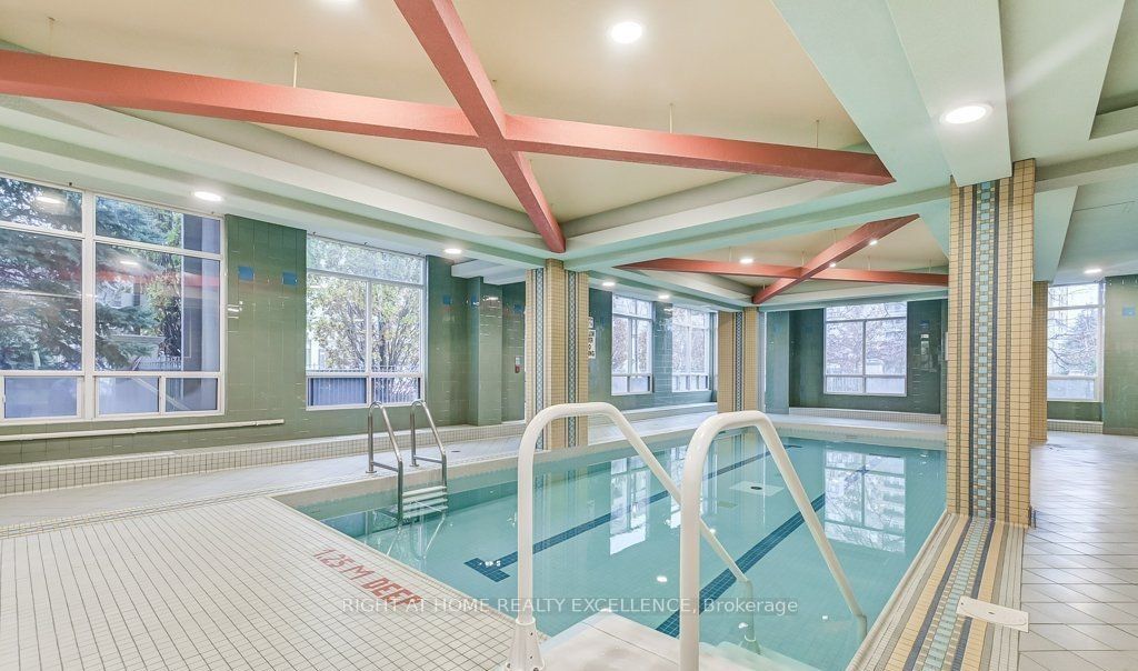 29 Northern Heights Drive 806