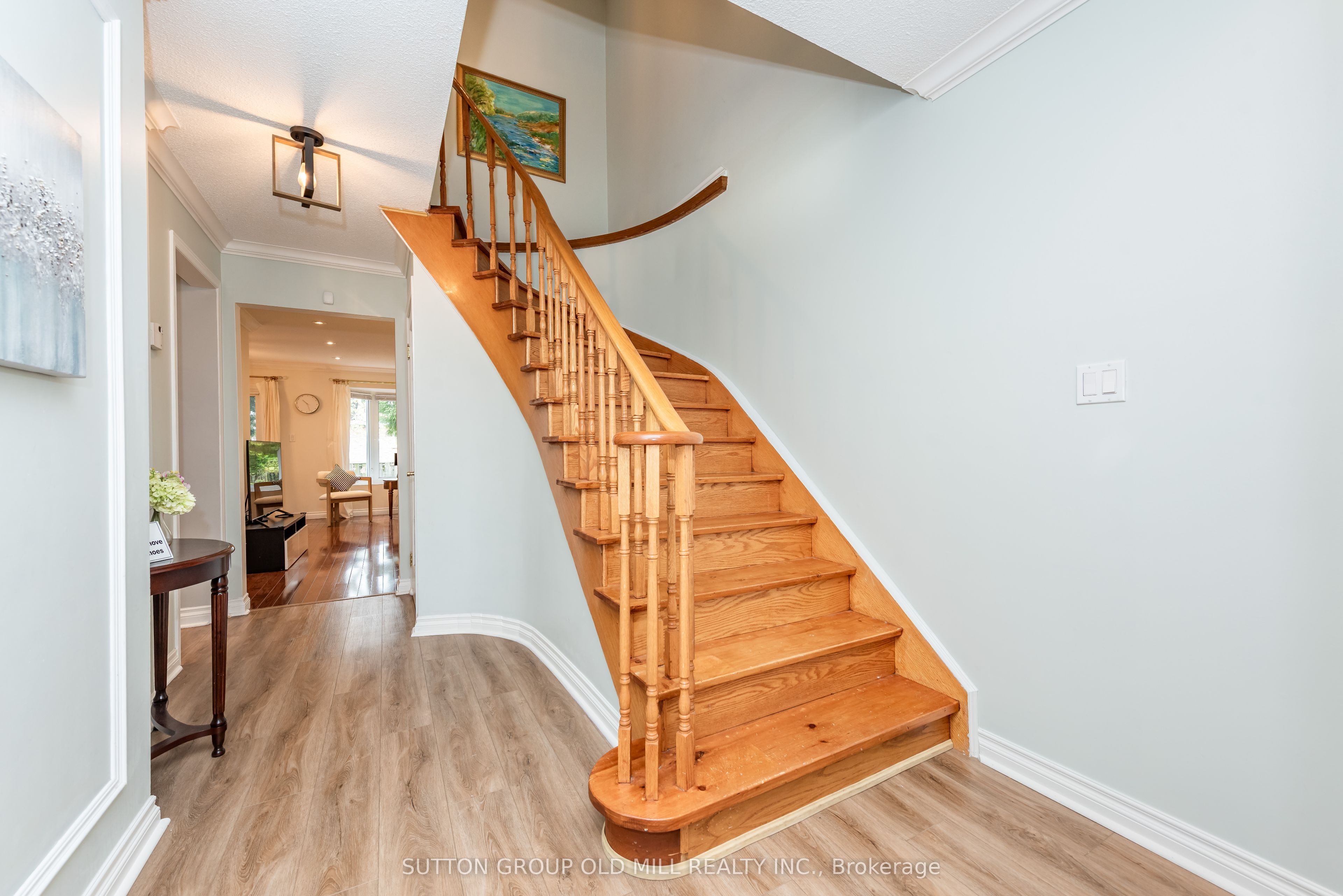 1603 Dewberry Crescent