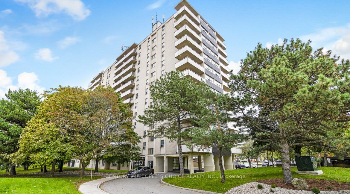 Photo 1 of 17 — 21 Welsford Gardens 207, Toronto, ON M3A 2P6