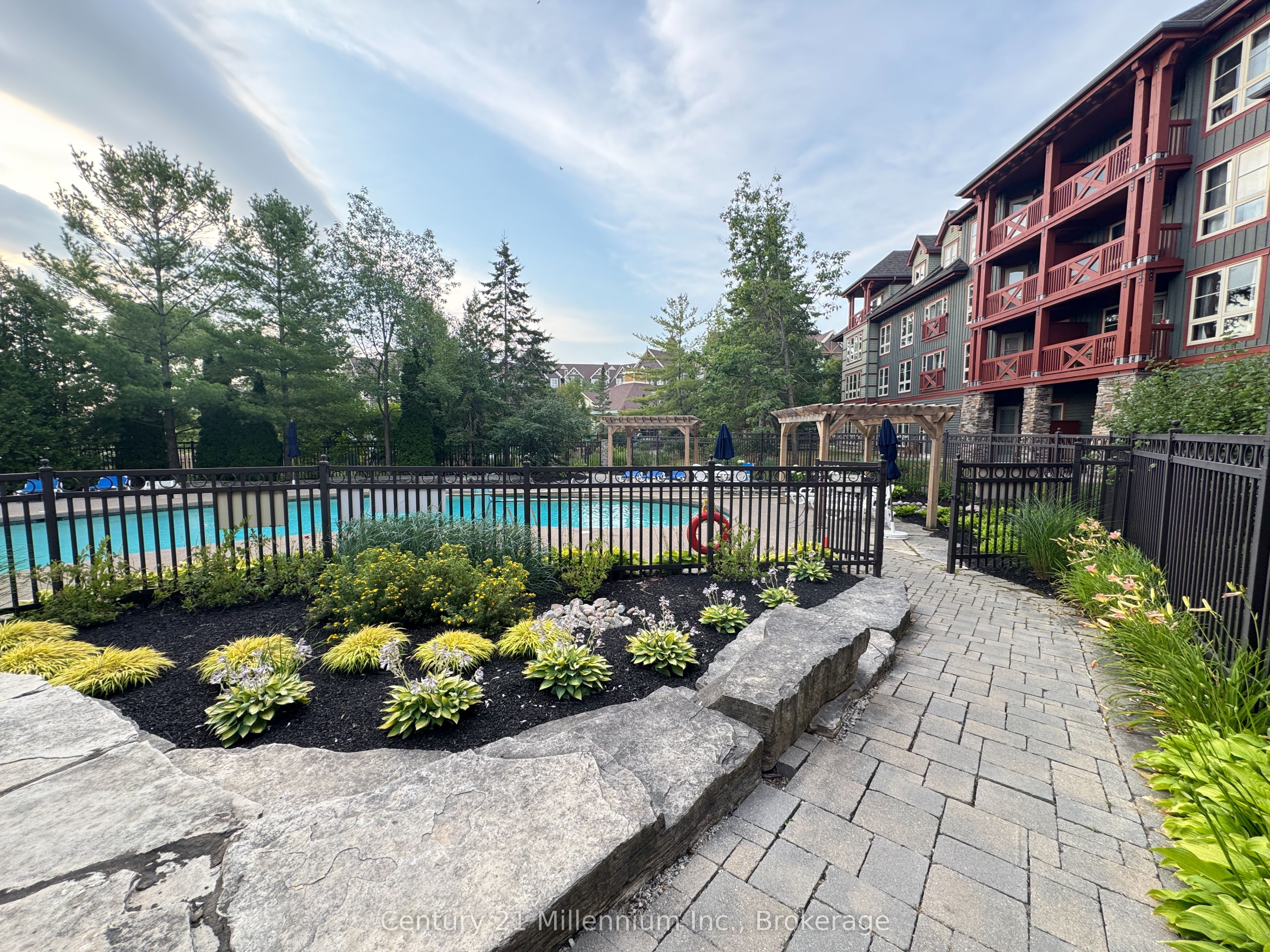 152 Jozo Weider Boulevard 201