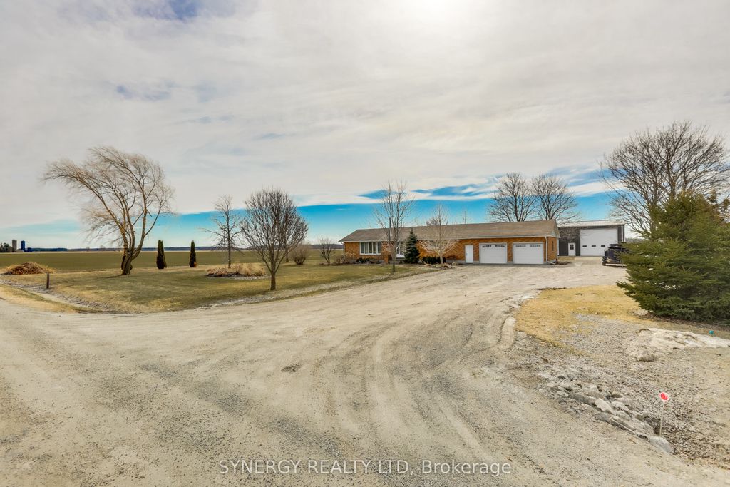 Photo of 7979 Lasalle Line, Brooke-Alvinston, ON N0M 2S0 (MLS # X12867248)
