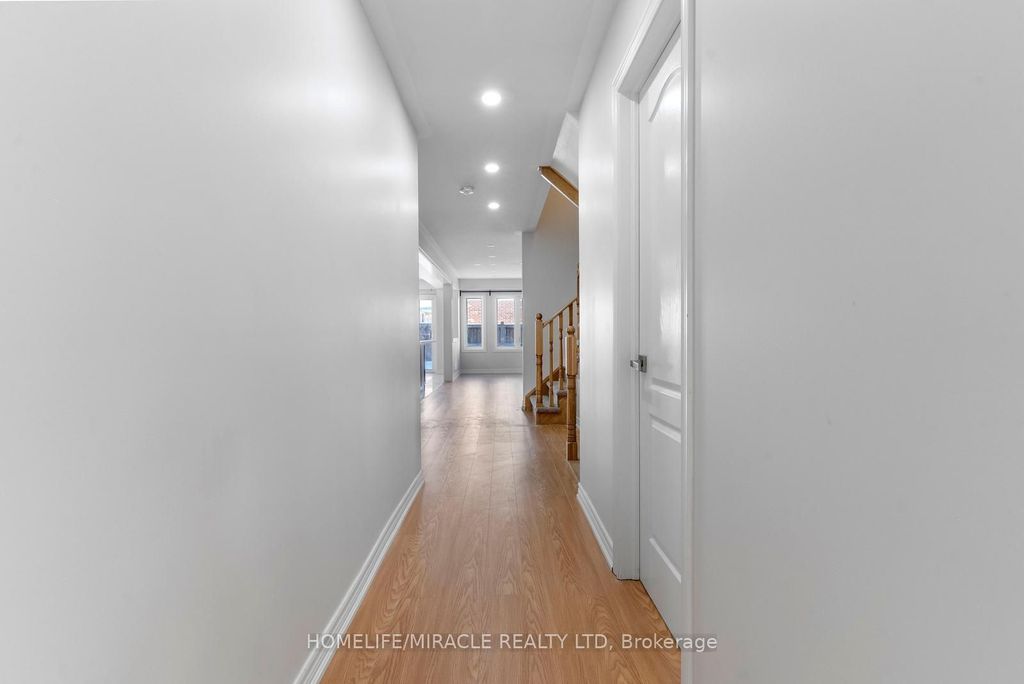 Photo of 570 Linden Drive, Cambridge, ON N3H 0C9 (MLS # X12722450)