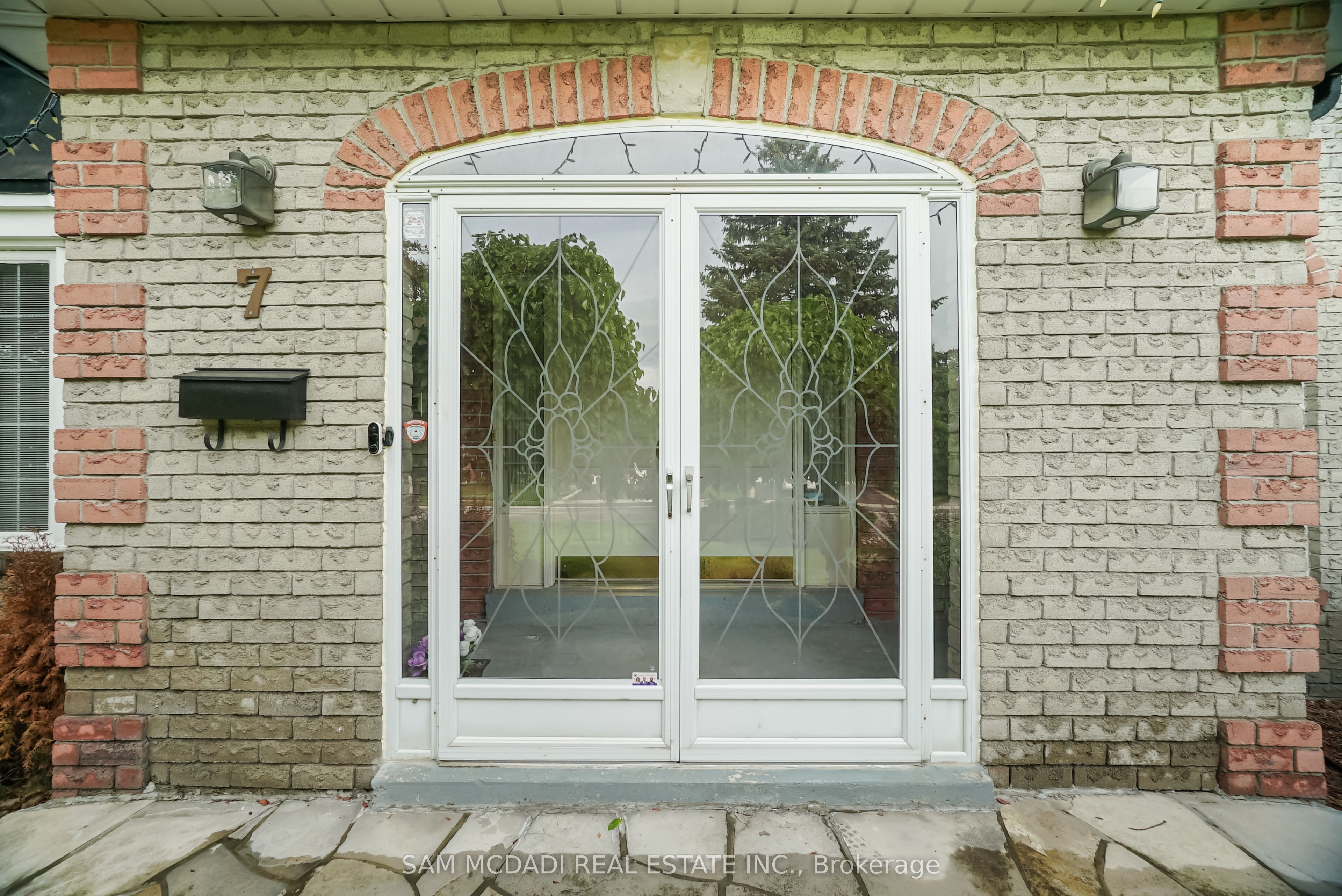 7 Vogue Crescent