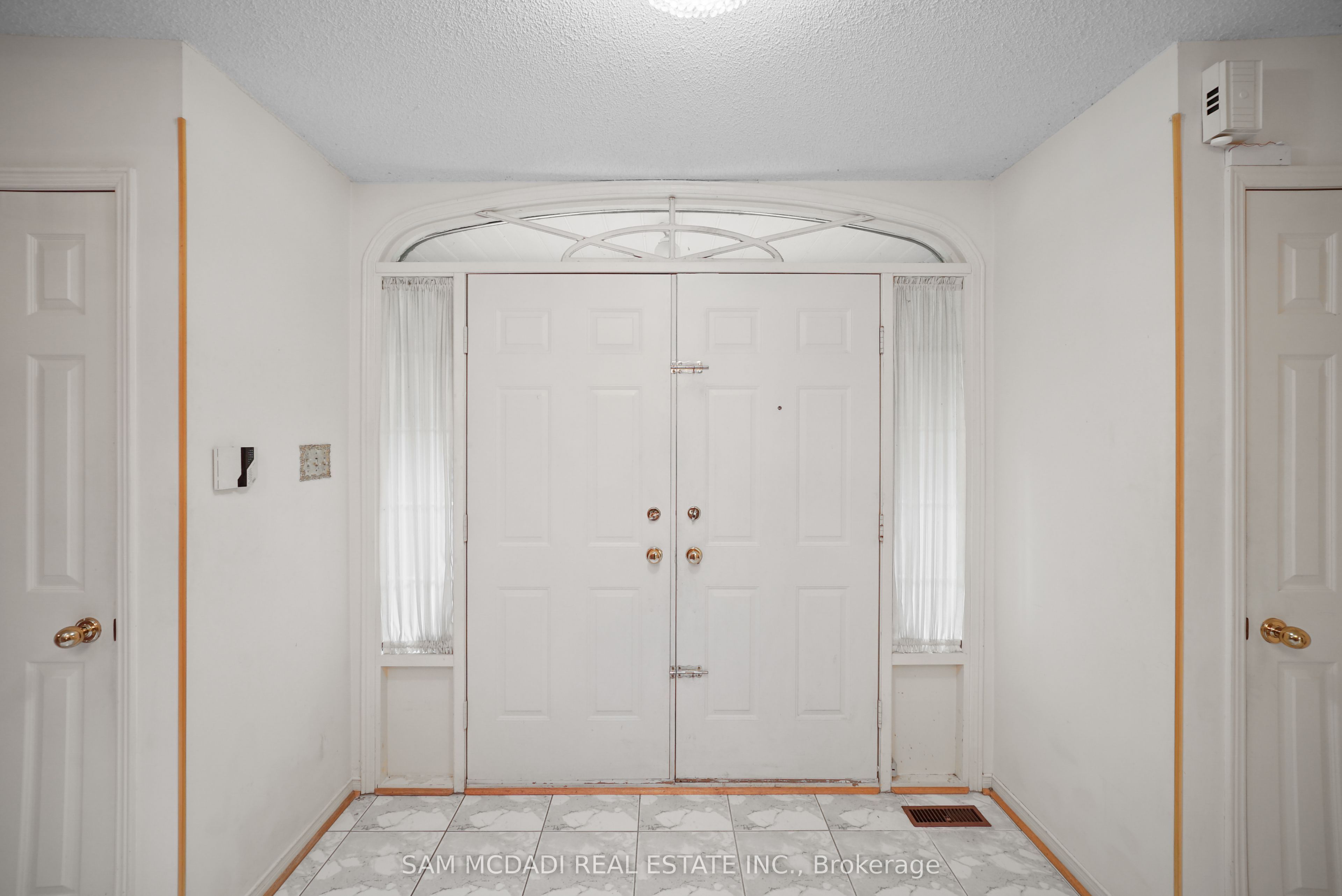 7 Vogue Crescent
