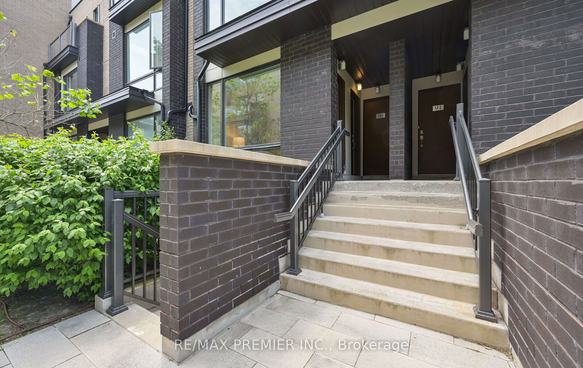 30 Fieldway Road W 88