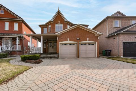 1382 Avon Drive Mississauga ON L5N 7Z3