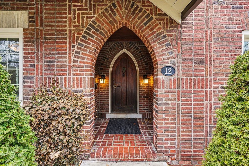 Photo of 12 Weybourne Crescent, Toronto, ON M4N 2R3 (MLS # C12913600)