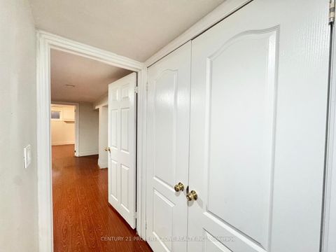 431 Woodwarden Avenue Milton ON L9T 1V6