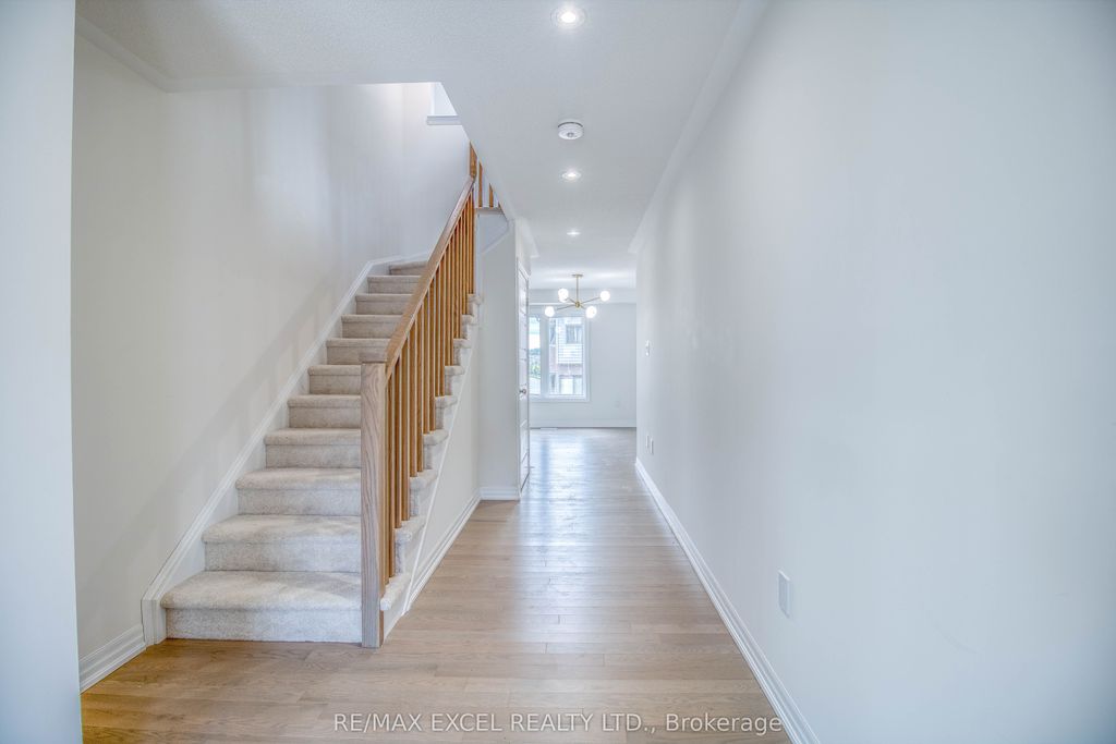 Photo of 124 Solstice Circle, Newmarket, ON L3X 0L7 (MLS # N12655390)