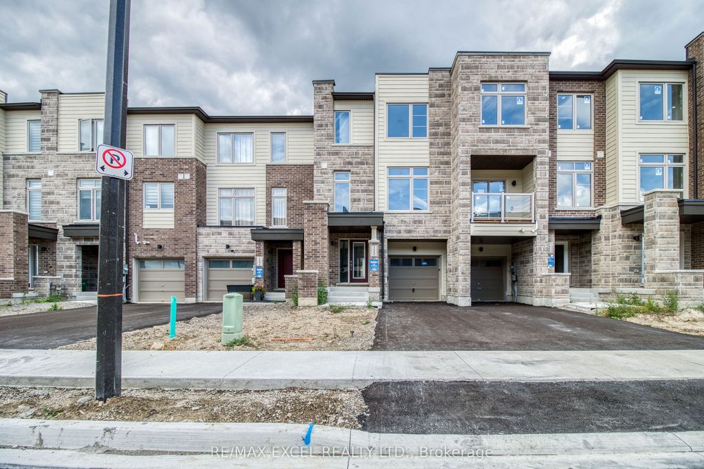 Photo of 124 Solstice Circle, Newmarket, ON L3X 0L7 (MLS # N12655390)