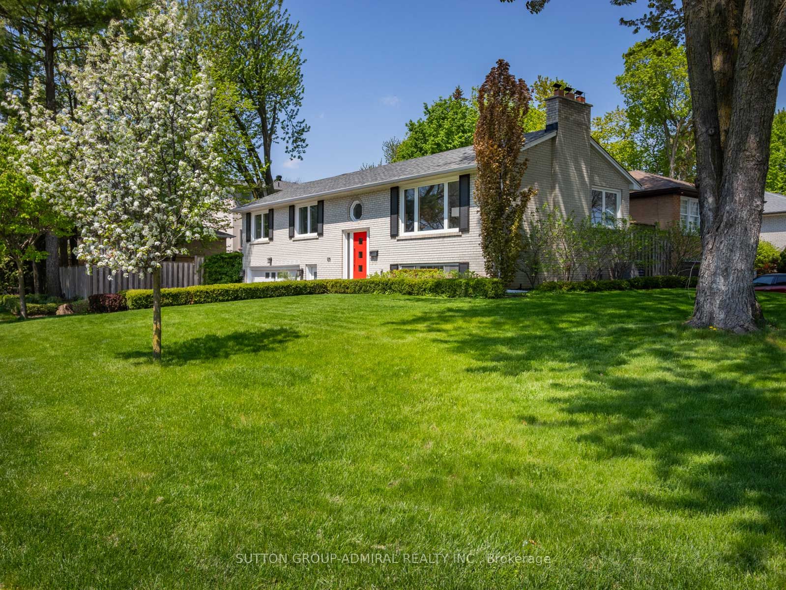 125 Laverock Avenue