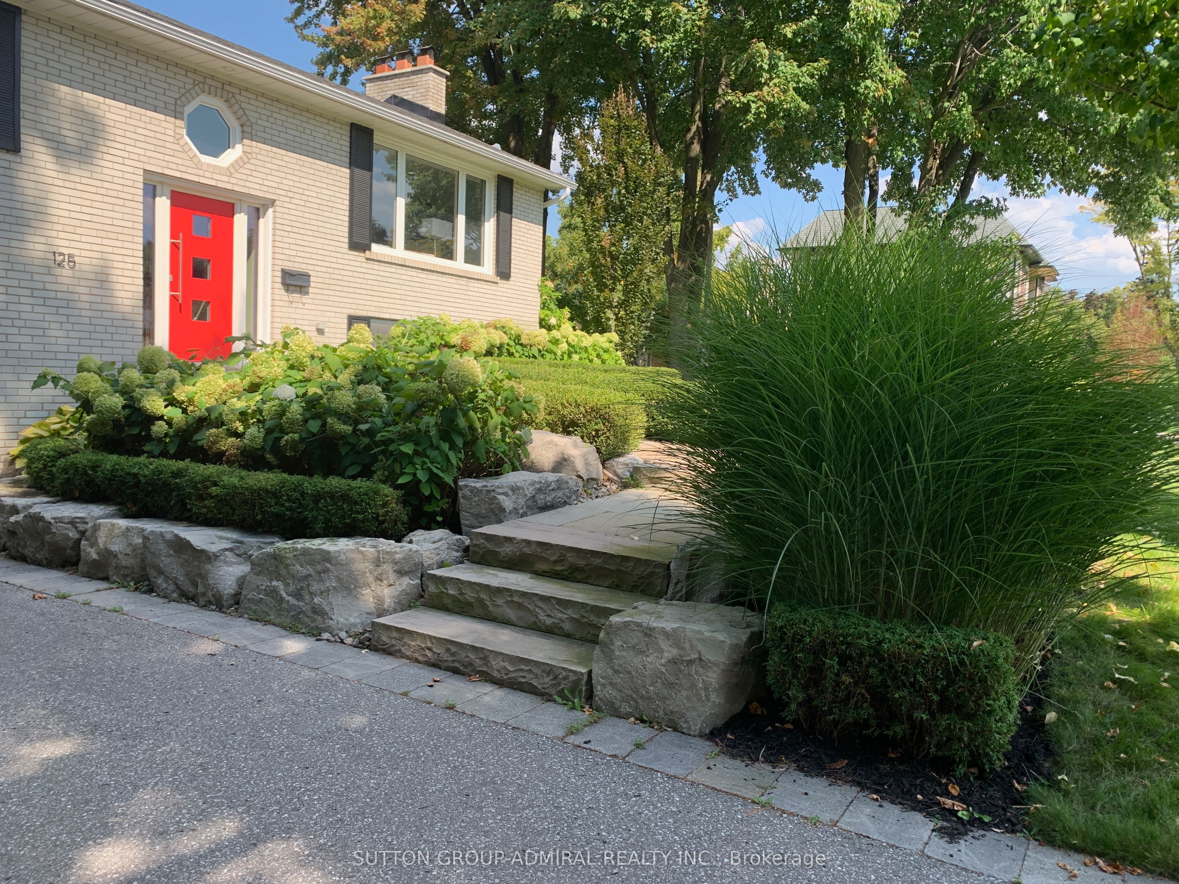 125 Laverock Avenue