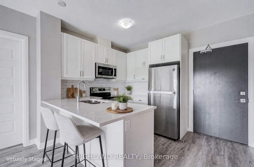 Photo of 102 Grovewood Common #129, Oakville, ON L6H 0X2 (MLS # W13669638)