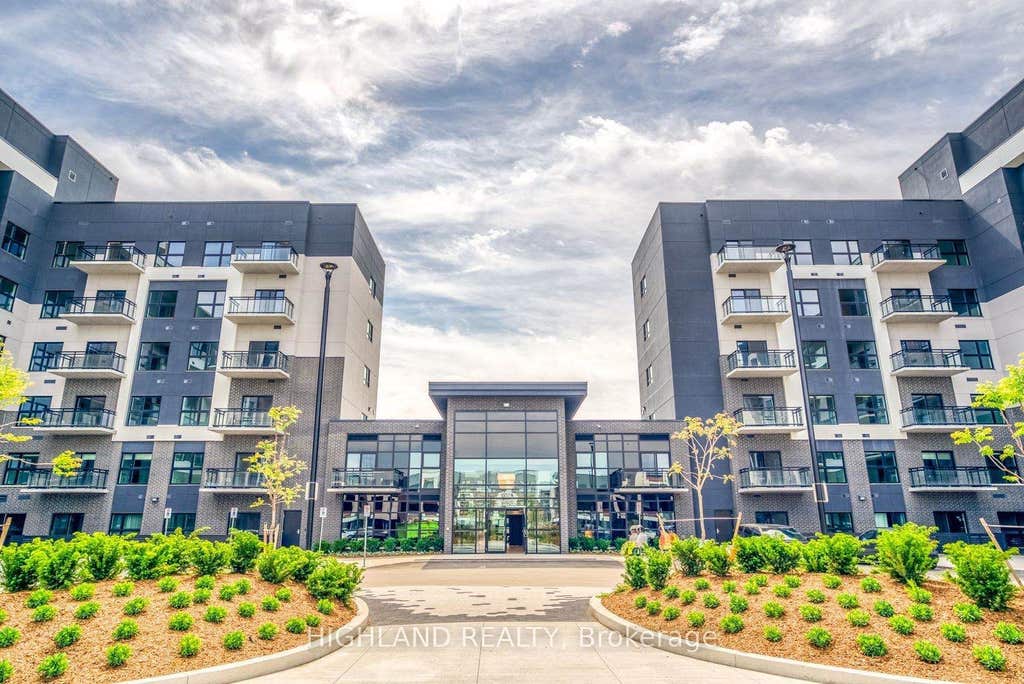 Photo of 102 Grovewood Common #129, Oakville, ON L6H 0X2 (MLS # W13669638)