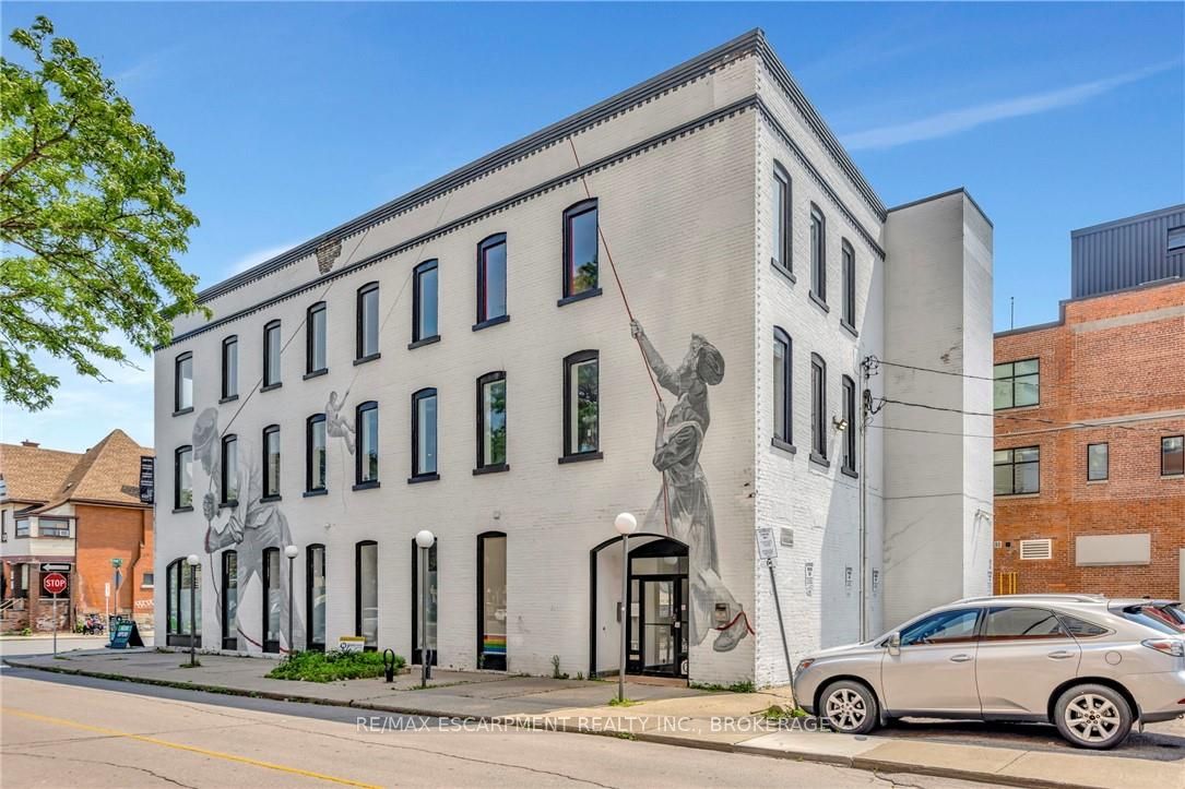 380 King Street E
