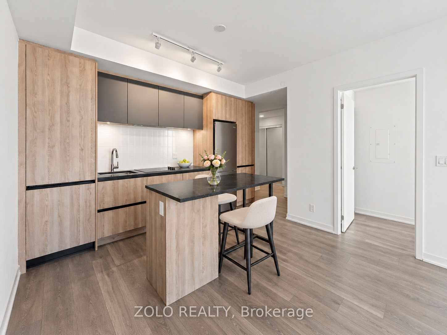 7950 Bathurst Street 1324
