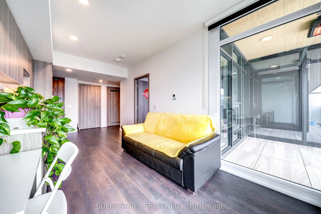 Photo of 3 Concord Cityplace Way #5712, Toronto, ON M5V 0X4 (MLS # C12804502)