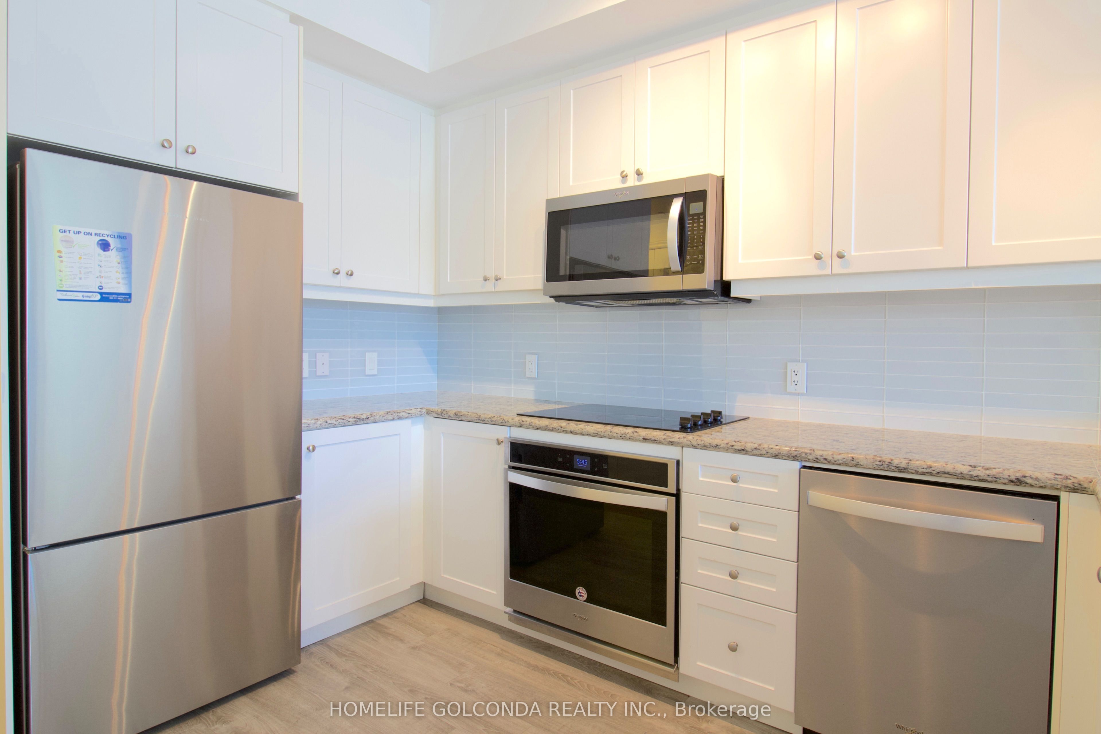 9618 Yonge Street 322
